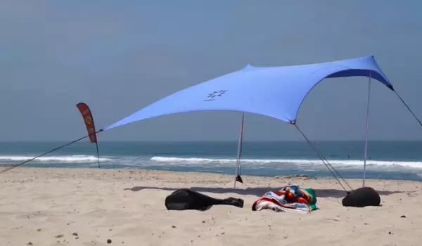 Neso Beach Tent With Sand Anchors